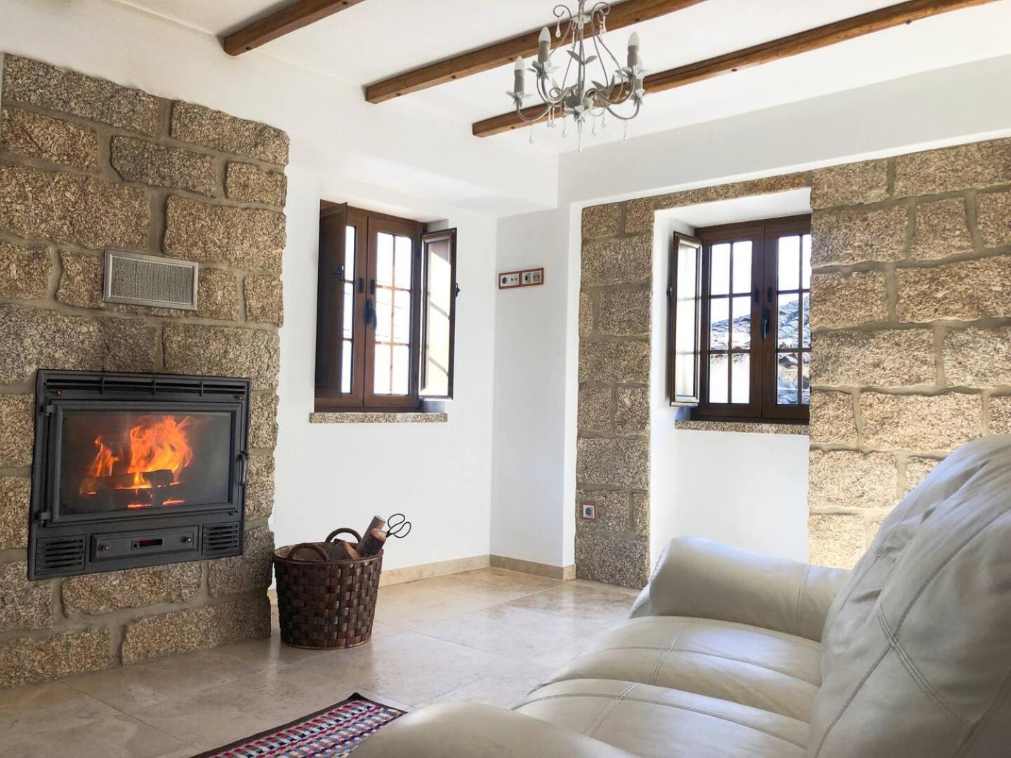 Laje House Fireplace Entire House Wifi Fundão Zewnętrze zdjęcie